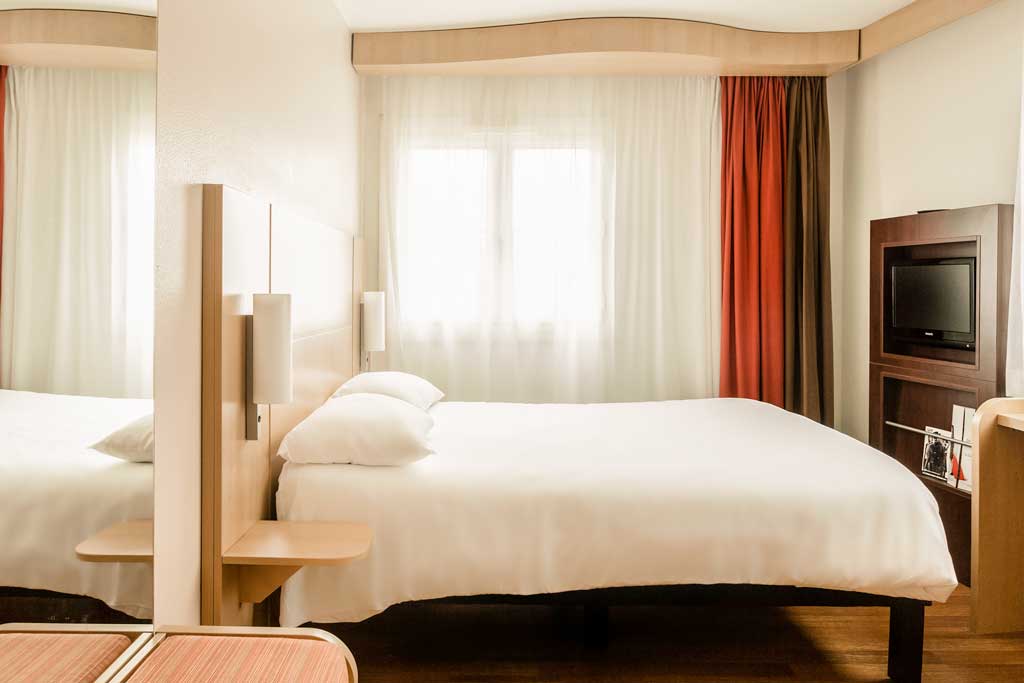 A guest room at the ibis Lille Centre Grand Place hotel. (Photo: ALL – Accor Live Limitless)