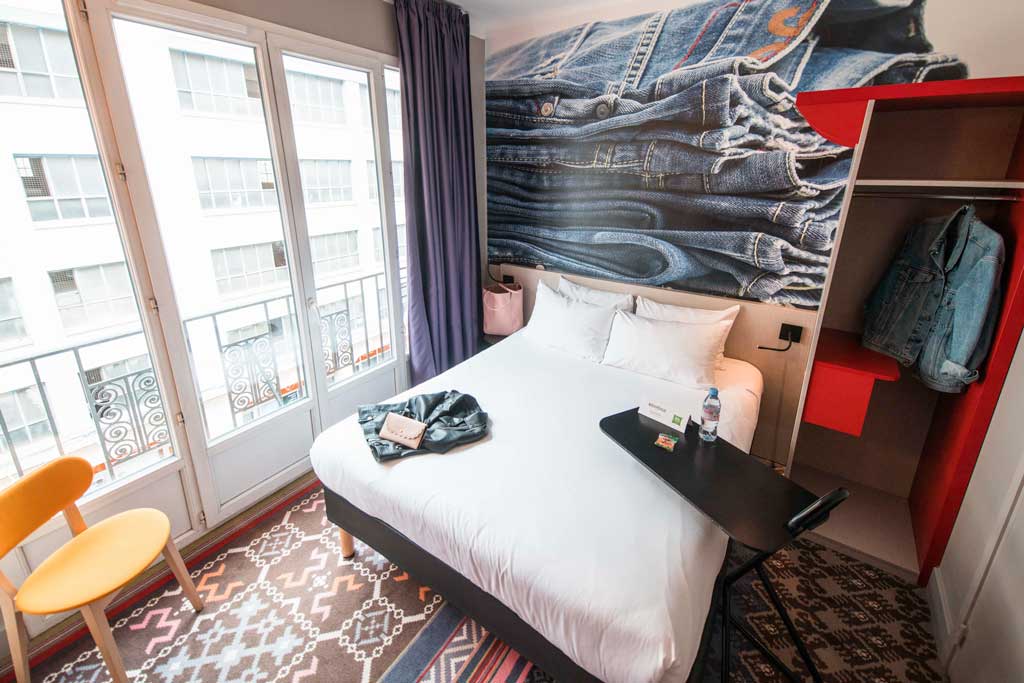 A guest room at the ibis Styles Lille Centre Grand Place hotel (Photo: ALL – Accor Live Limitless)