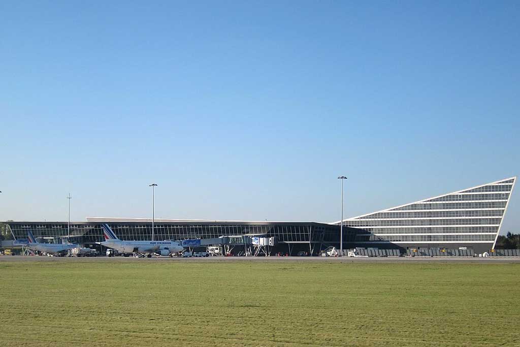 Lille Airport is well served by low-cost airlines. (Photo: Olivier Cleynen [CC BY-SA 3.0])