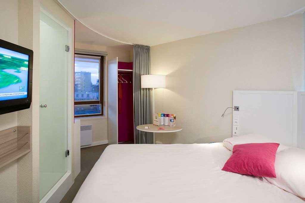 A guest room at The ibis Styles Lille Centre Gare Beffroi hotel. (Photo: ALL – Accor Live Limitless)